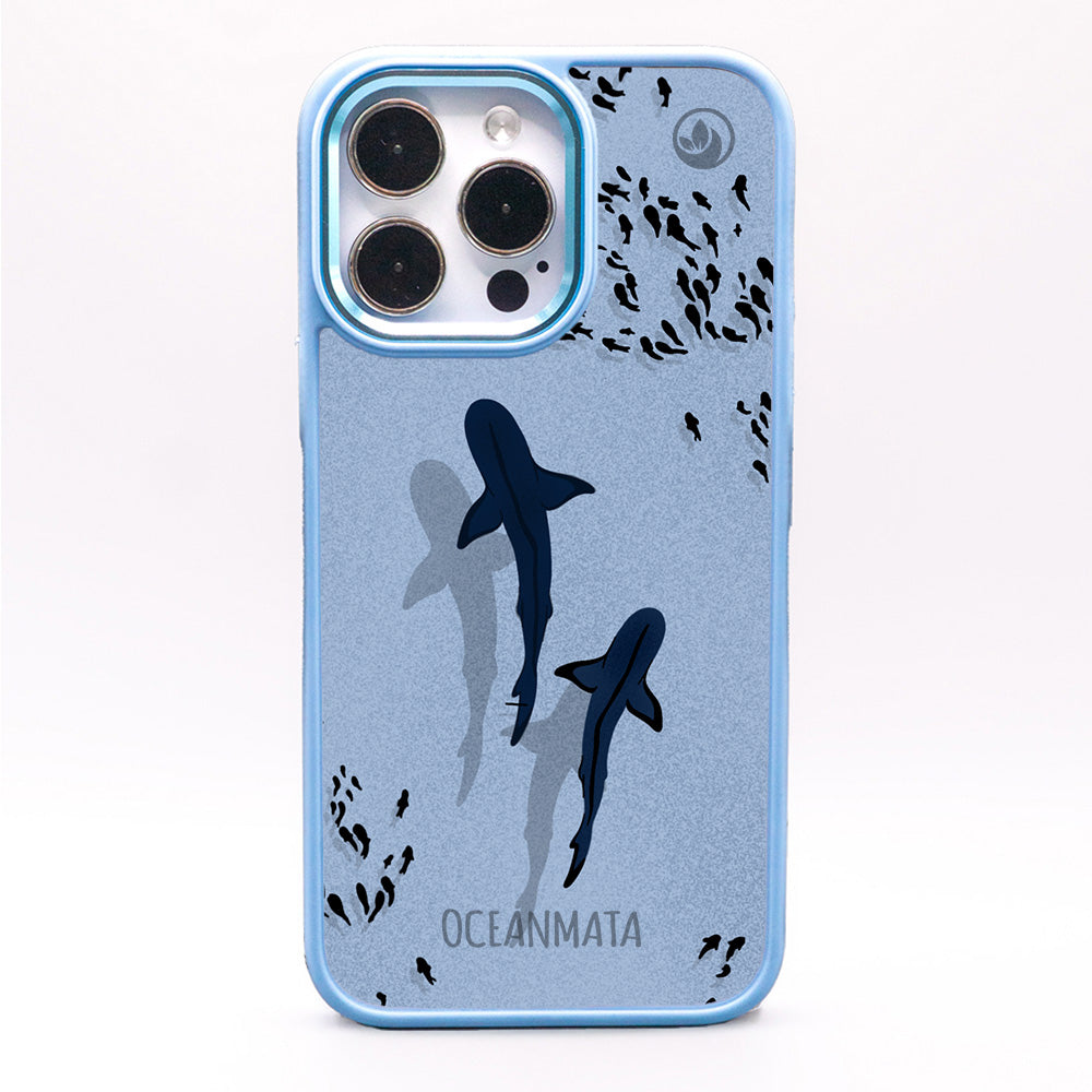 iPhone 12 pro / iPhone 12 hoesje - Haaienblauw - "Into the blue" duurzaam