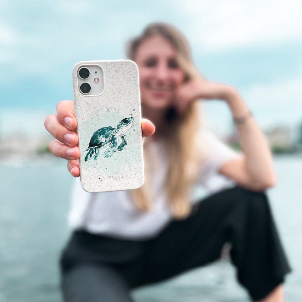iPhone 15 pro Hülle - Schildkröte grün - "Baby Turtle" - nachhaltig