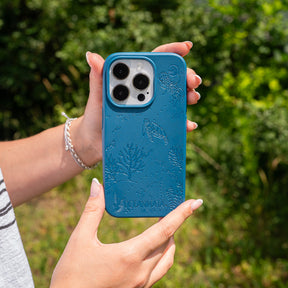 iPhone 15 pro Hülle 'TURTLE Family' - blau - nachhaltig