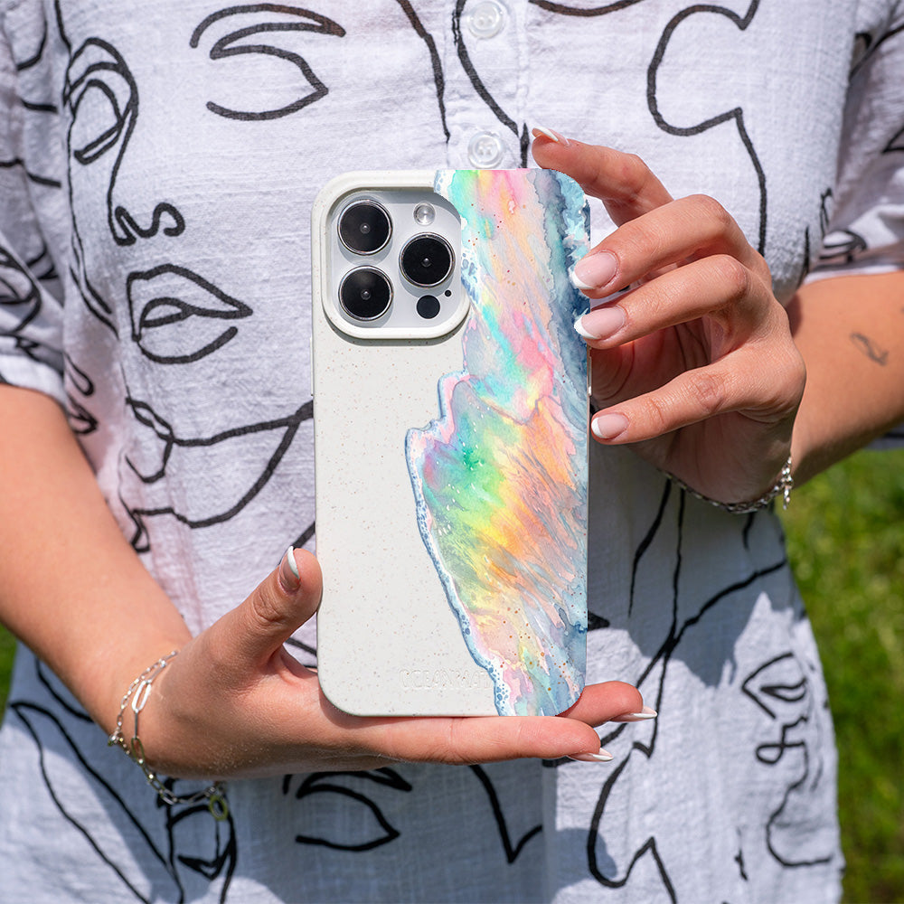 iPhone 13 mini Hülle - Regenbogen Welle weiß - "WaveOfPride" - nachhaltig