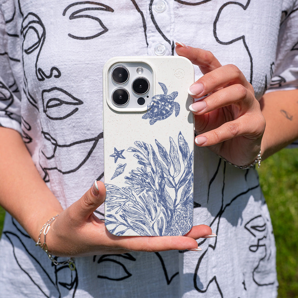 iPhone 11 Hülle - Schildkröten weiß - "White Silent Waves" - nachhaltig