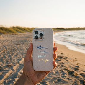 Biologisch abbaubare Handyhülle iPhone SE/7/8 Sharkproject — kompostierbar — in der Hand